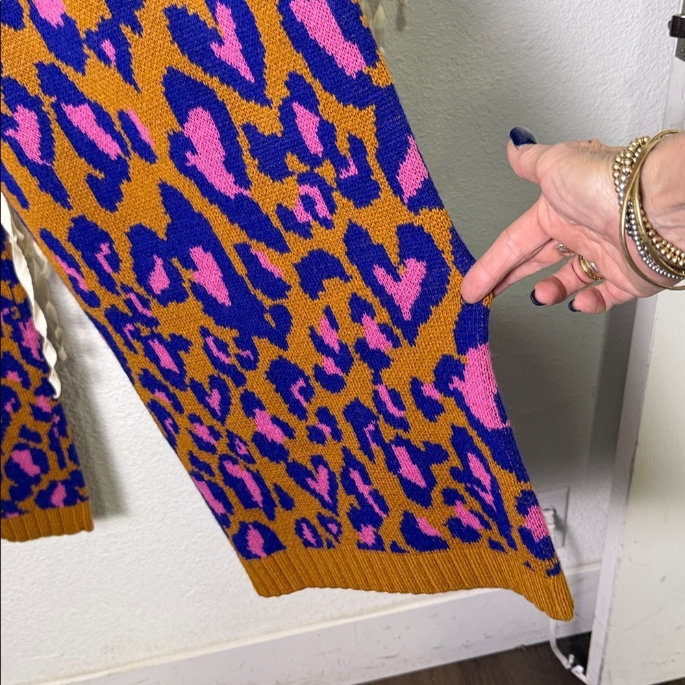 Farm Rio NWT Leopard Pop Caramel Sweater Wide Leg Crop Pants L - Picture 9 of 12